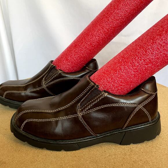 TKS size 3 Child Slip-on Shoe uni-sex or boy Brown - Picture 2 of 10